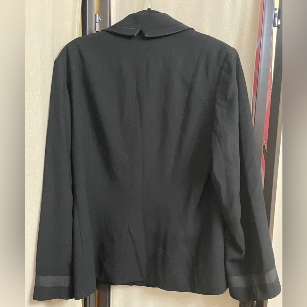 Simon Chang Black Blazer - Picture 5 of 8